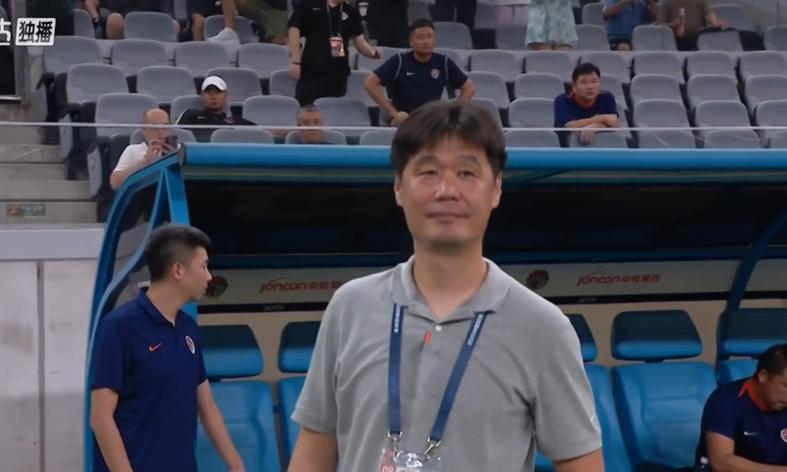 海牛比蓉城难打？双方门将神级表现 宋龙主动要牌 李霄鹏笑容神秘